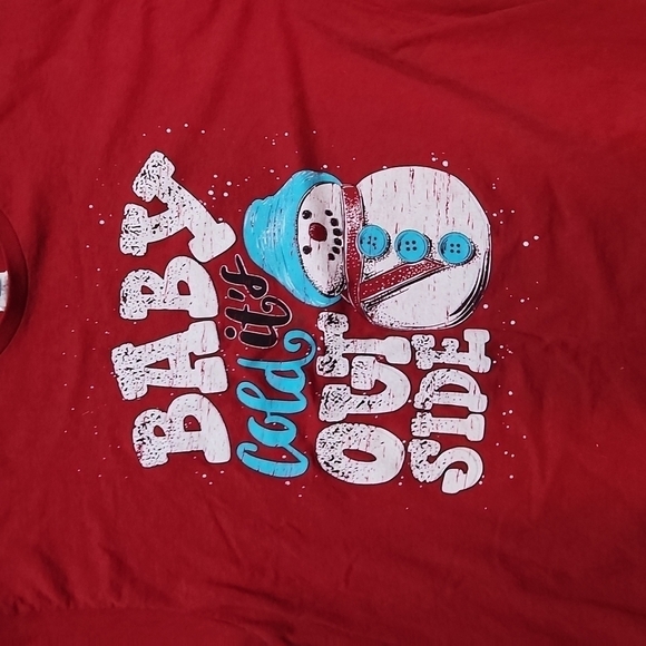 Baby, It's Cold Out Side Red Short-sleeved T-shirt Size XL Winter - Picture 2 of 3